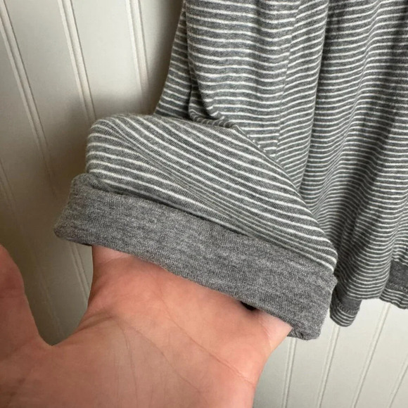J Jill grey stripe cuff sleeve knit top size large N24 - Picture 3 of 5